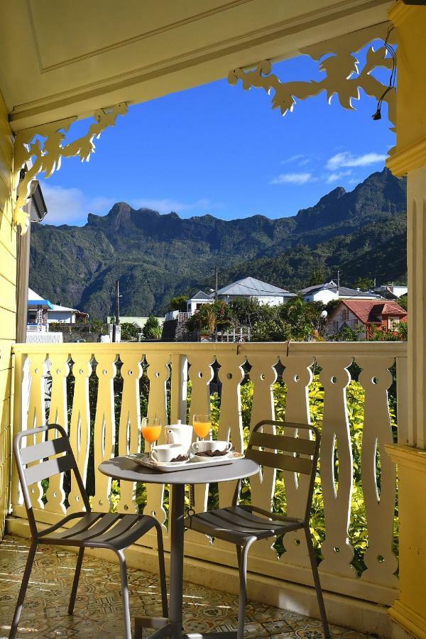 Tsilaosa Hôtel Cilaos Extérieur photo